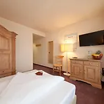 Garner - Main Station By Ihg Hotel