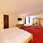 Garner - Main Station By Ihg Hotel 4*