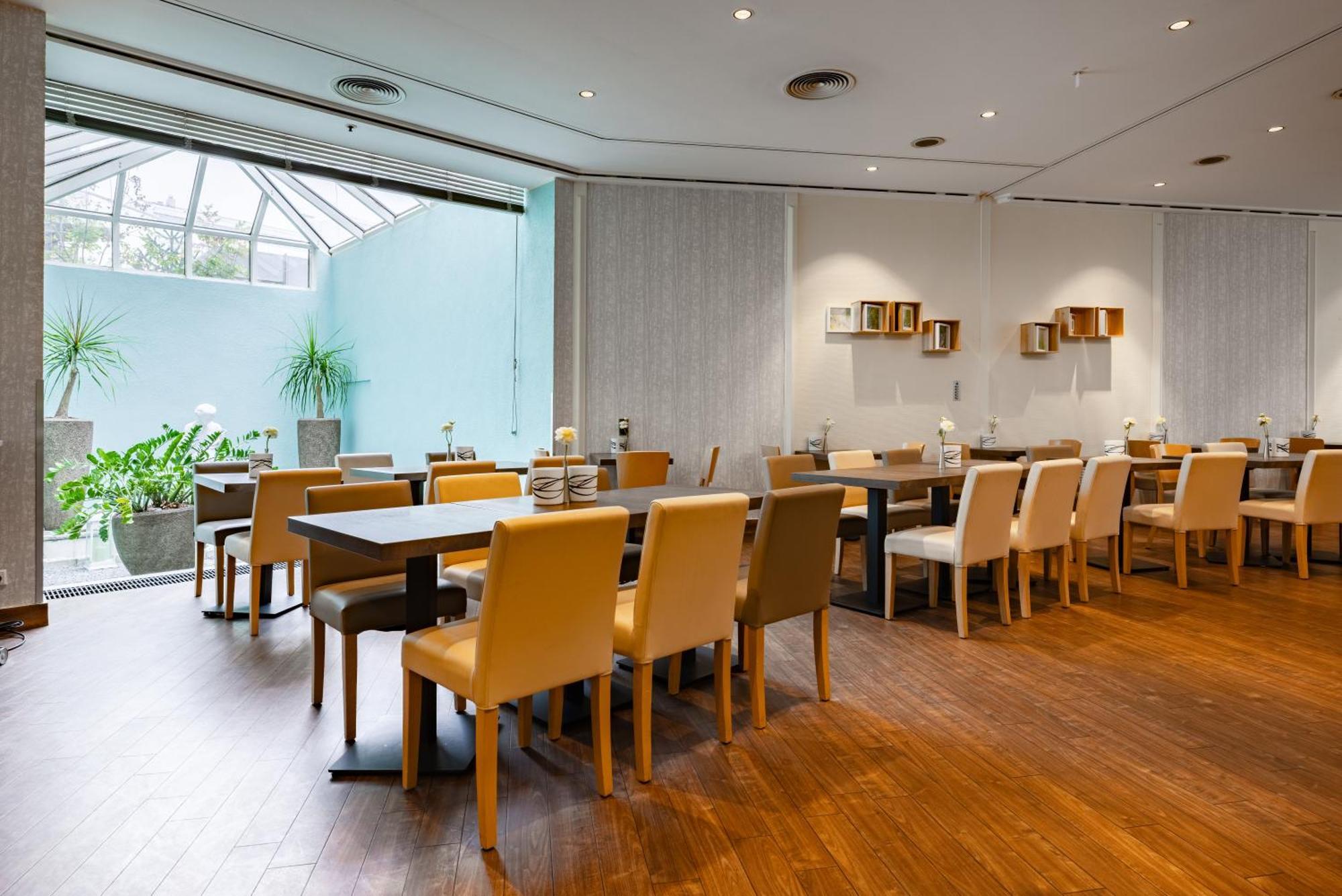 Hotel Garner - Main Station By Ihg Düsseldorf